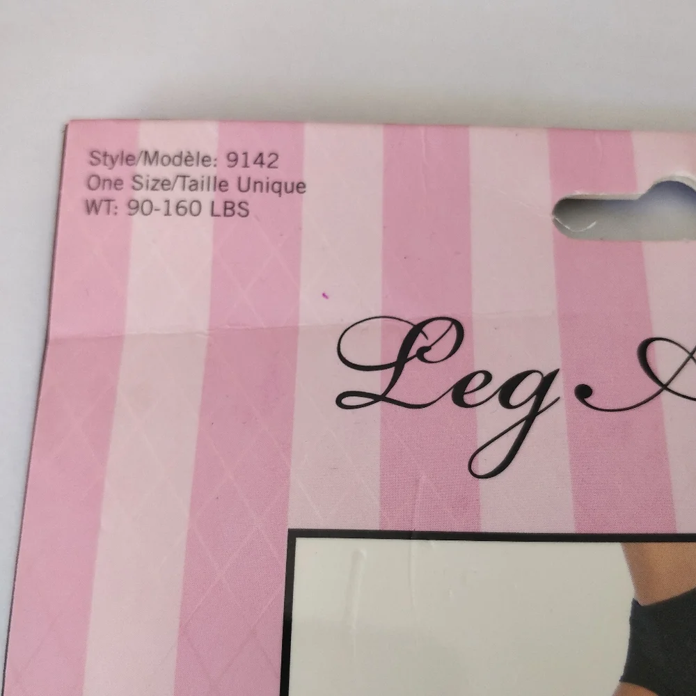 *FREE NWT Leg Avenue Garter wrap set